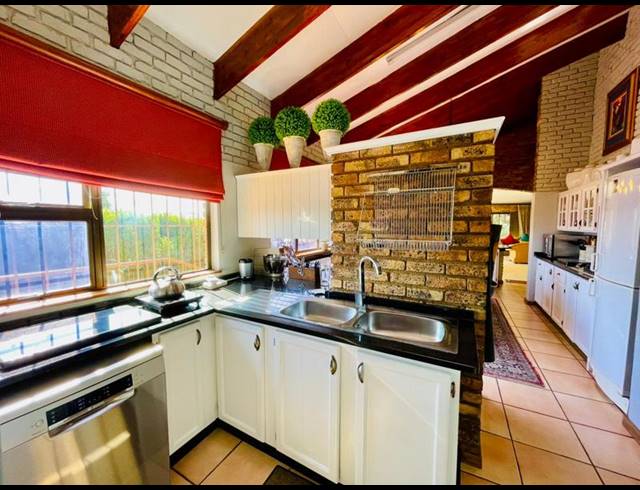 3 BEDROOM HOUSE FOR SALE IN GLENVISTA